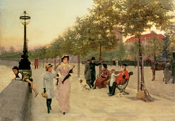 Walk along the Embankment at Chelsea